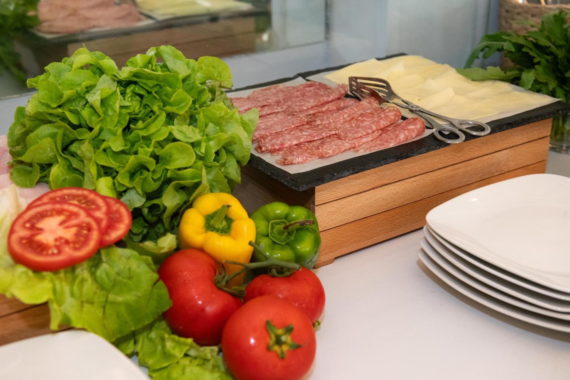Hotel Mirabella Riccione Luaran gambar