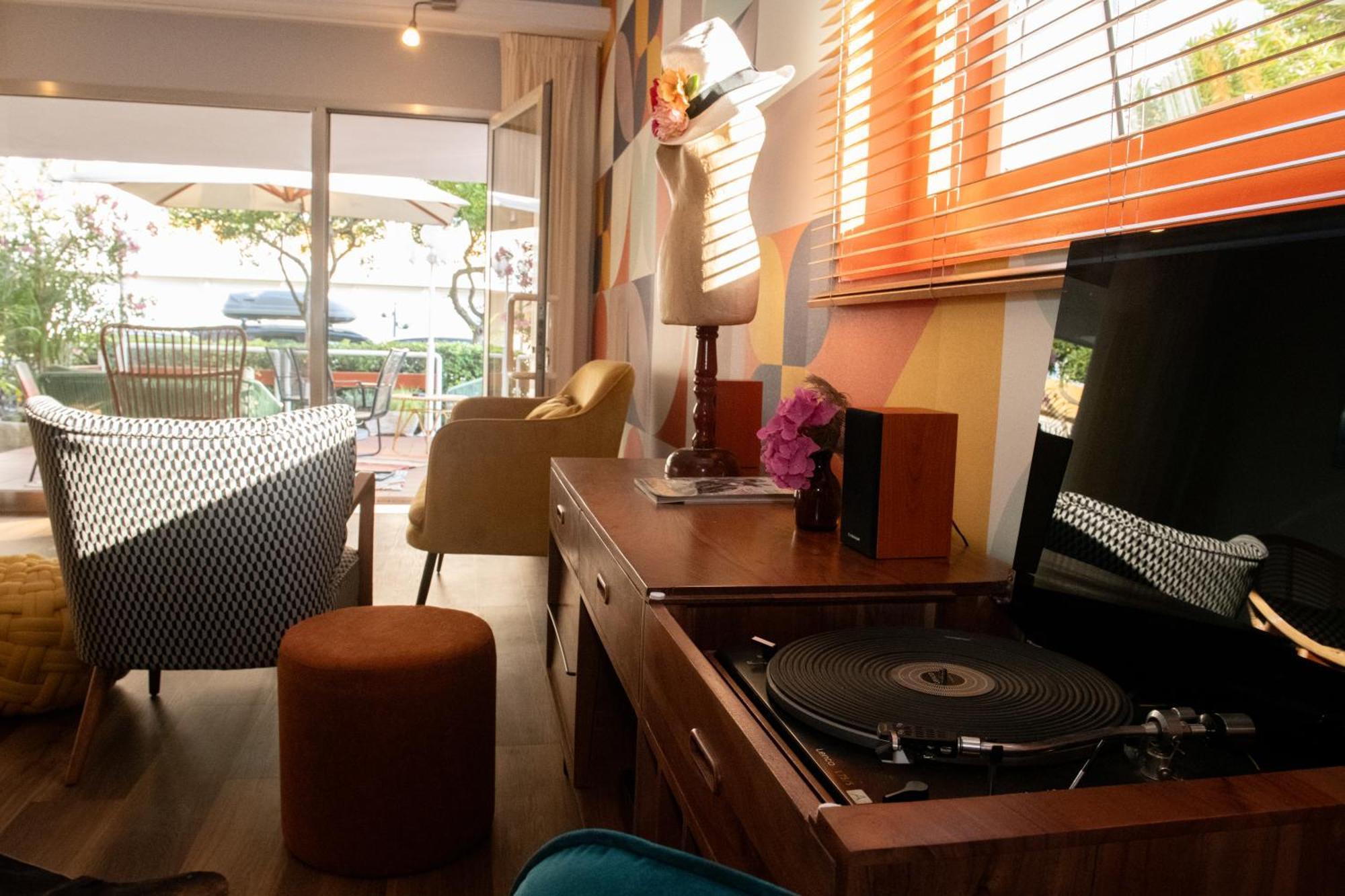 Hotel Mirabella Riccione Luaran gambar