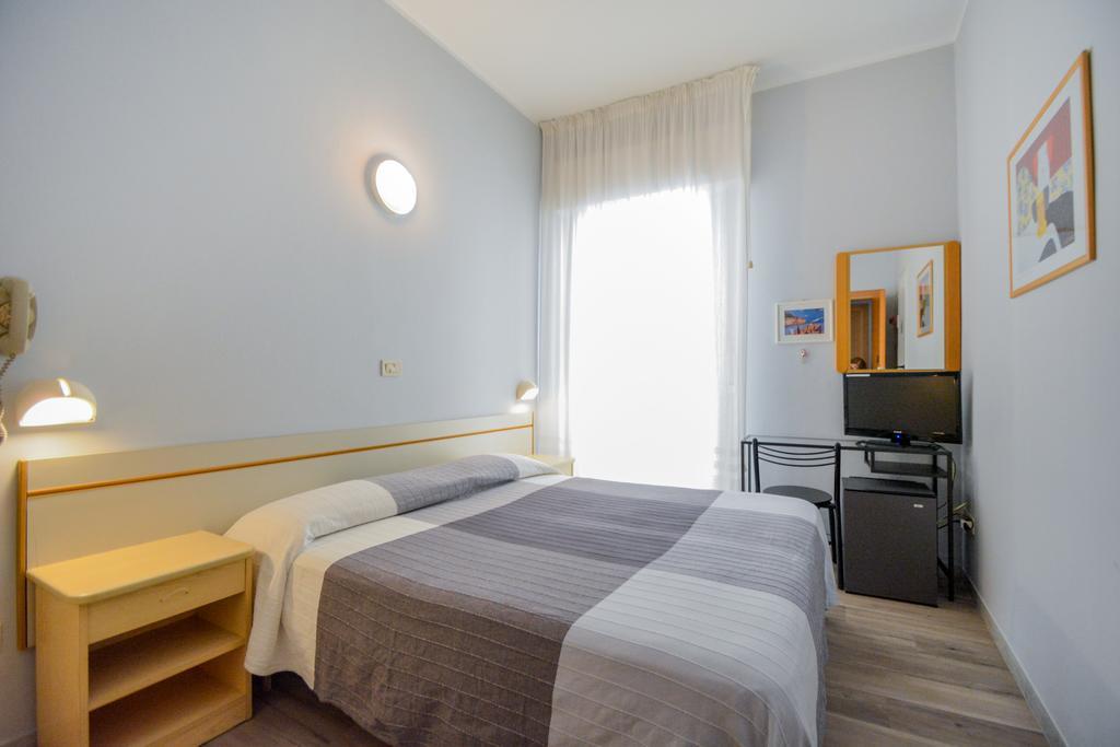 Hotel Mirabella Riccione Luaran gambar