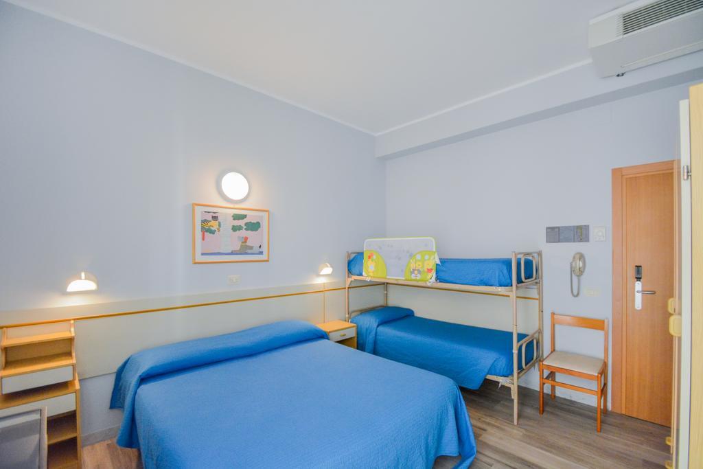 Hotel Mirabella Riccione Luaran gambar