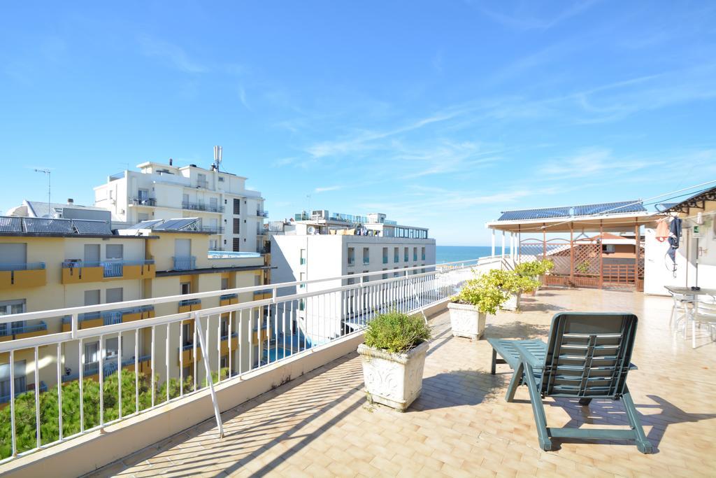 Hotel Mirabella Riccione Luaran gambar