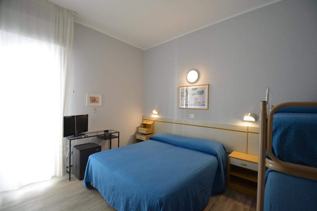 Hotel Mirabella Riccione Luaran gambar