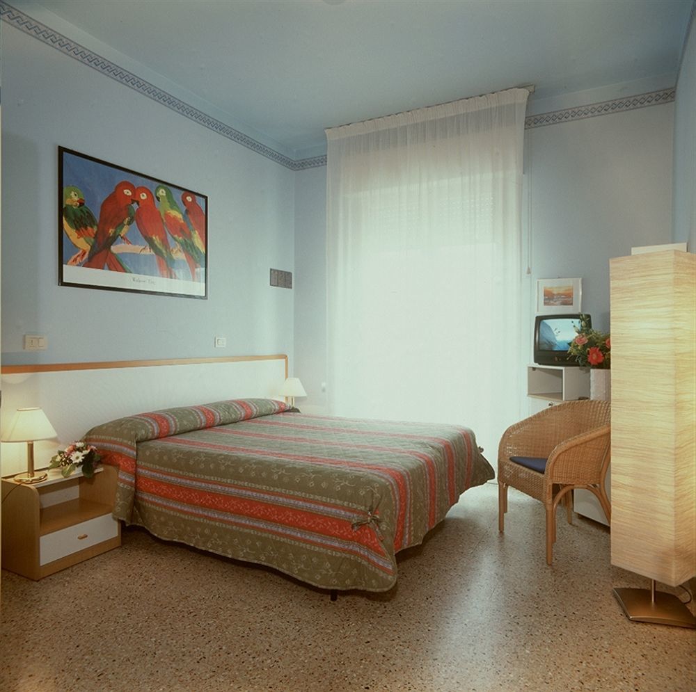 Hotel Mirabella Riccione Luaran gambar